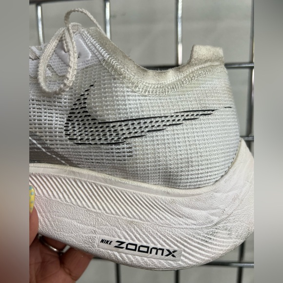 Nike ZoomX Vaporfly Next% 2 White Metallic Silver CU4111-100 Mens size 11 - Picture 3 of 10